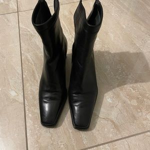 STUART WEITZMAN BOOTIES
